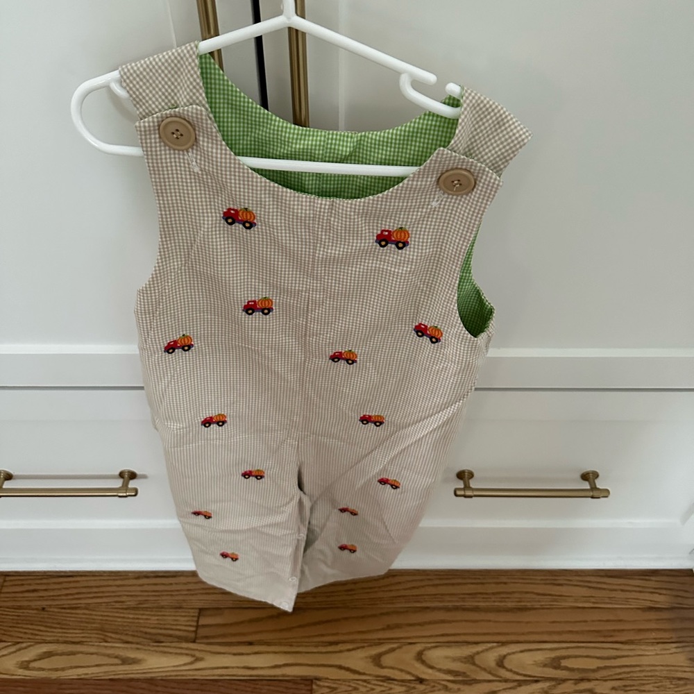 Reversible Longtail thanksgiving outfit.